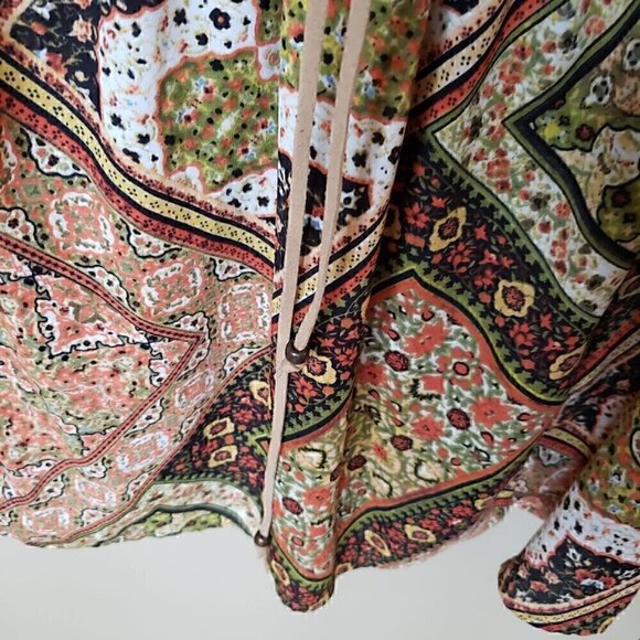 Like New Skye's the Limit  Plus Size Patterned Flowy Long Sleeve Size 1X - Picture 4 of 7